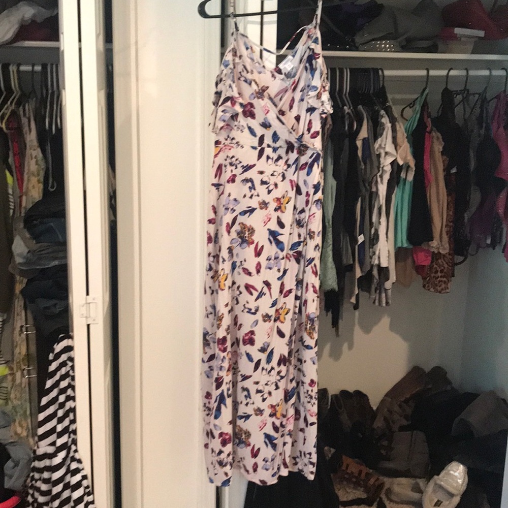 Maxi dress with slit